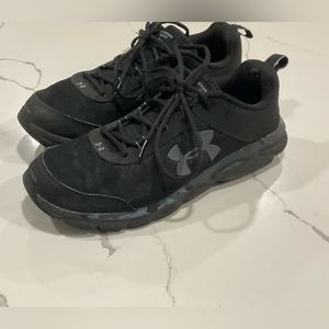 Under Armour Charged Assert Mens USA athletic shoe size 11.5 black camouflage.